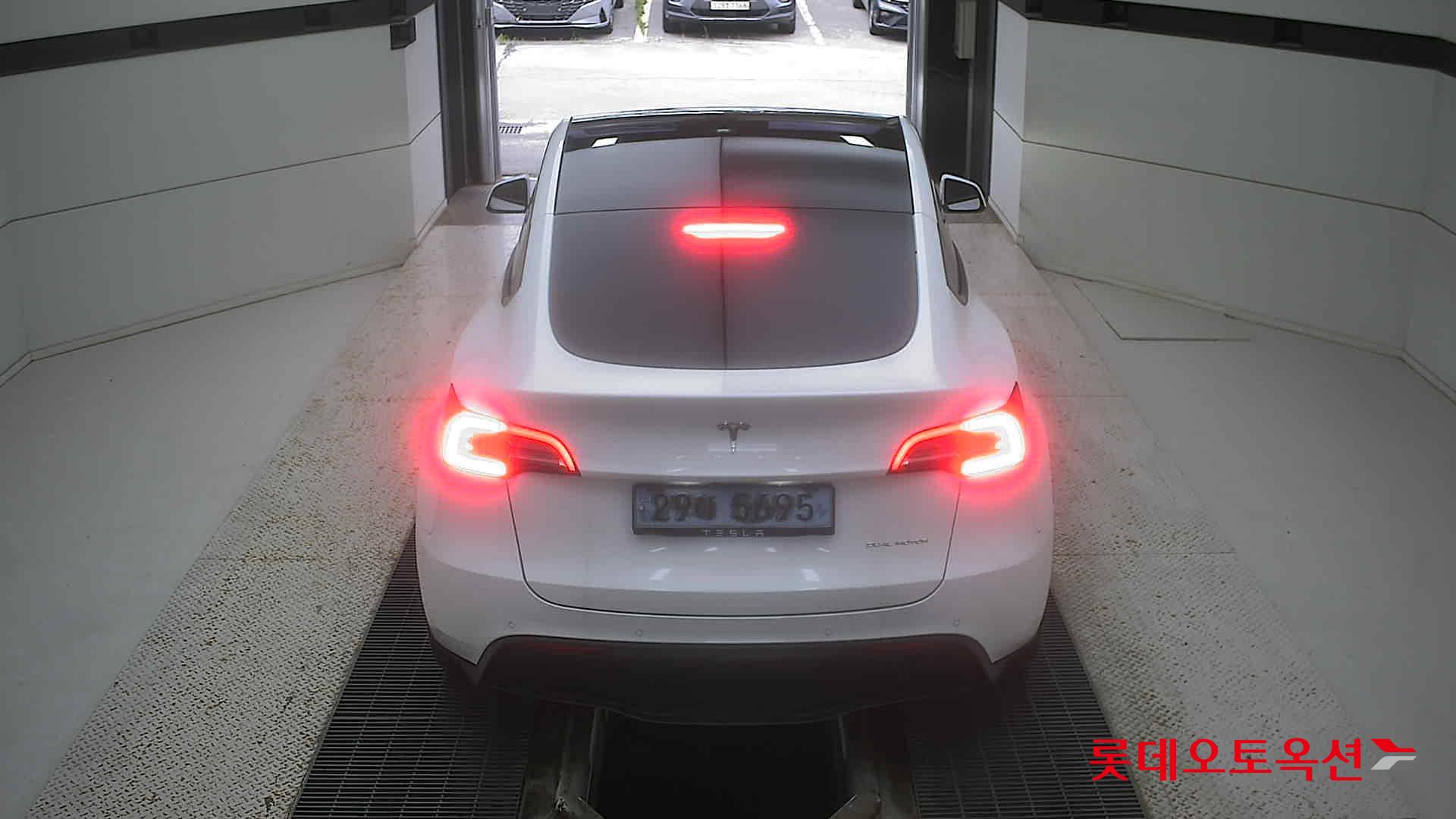 تسلا MODEL Y