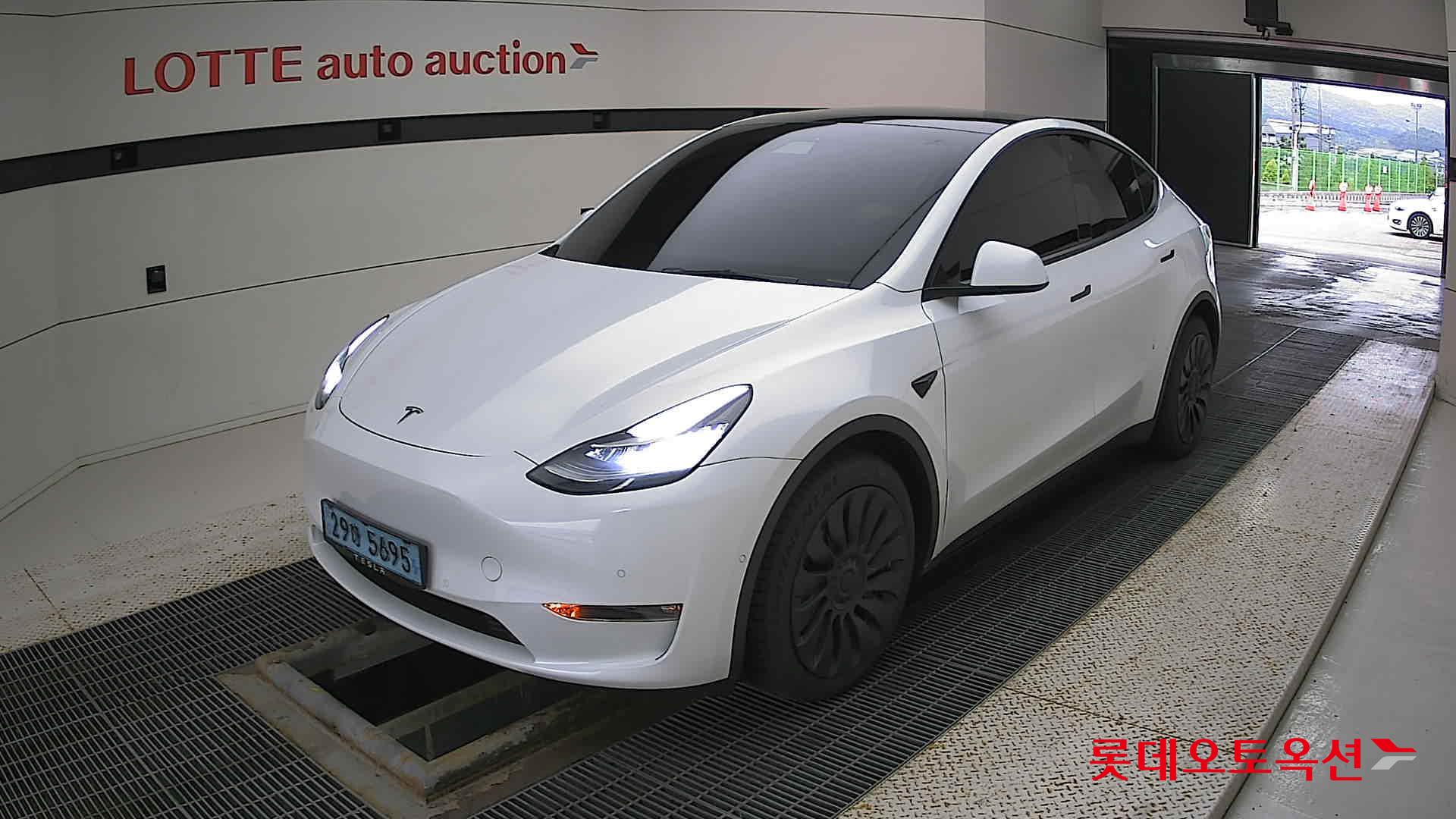 تسلا MODEL Y
