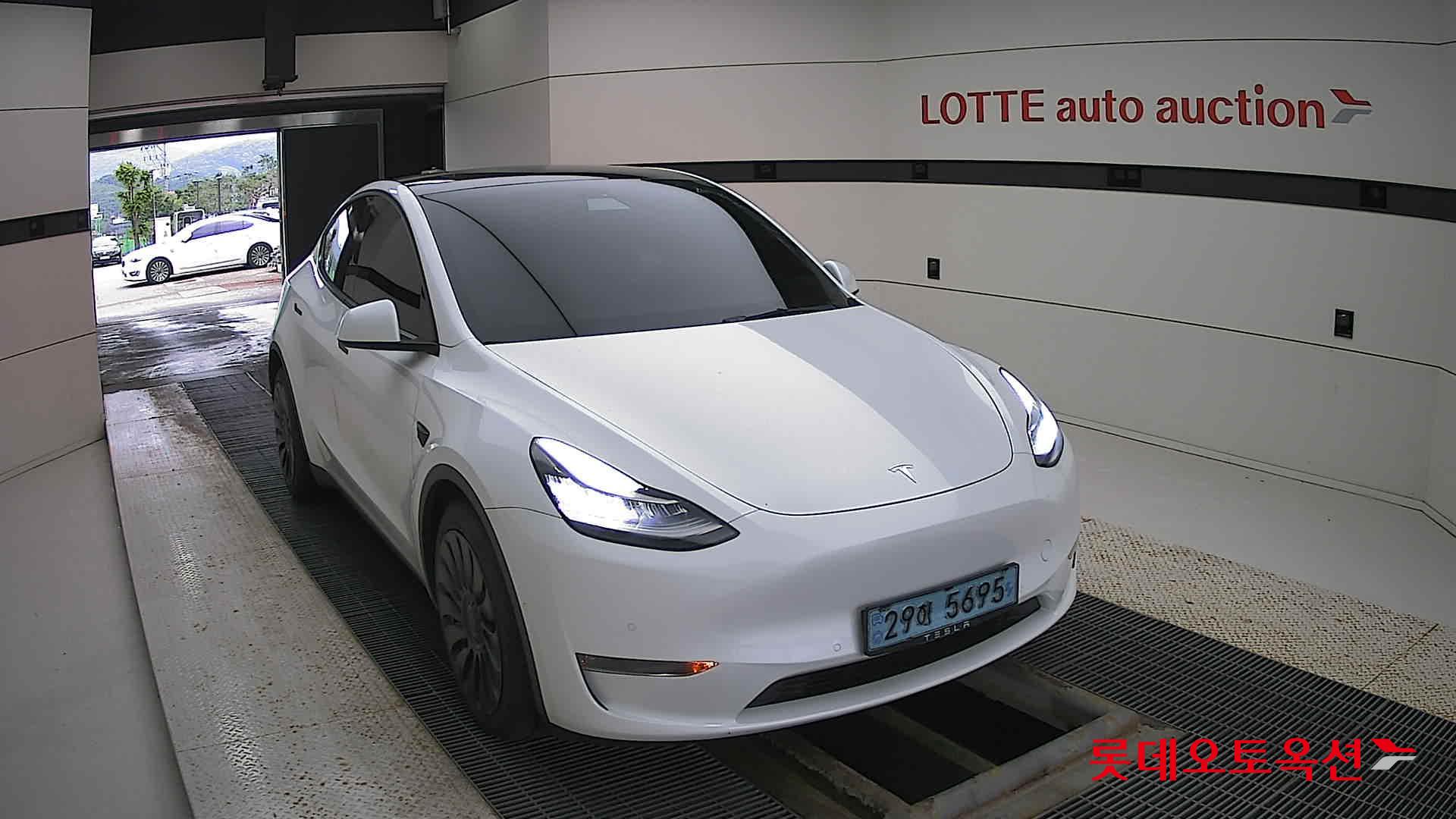 تسلا MODEL Y