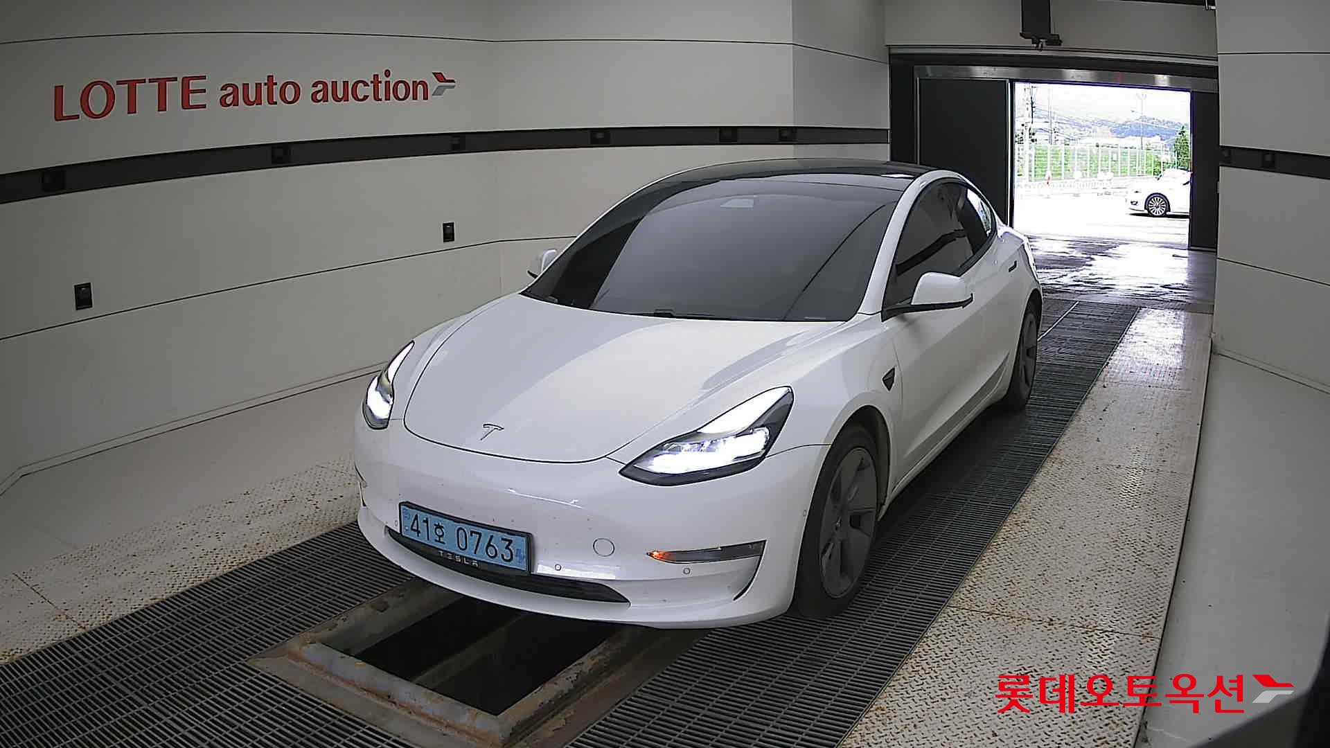 تسلا MODEL 3