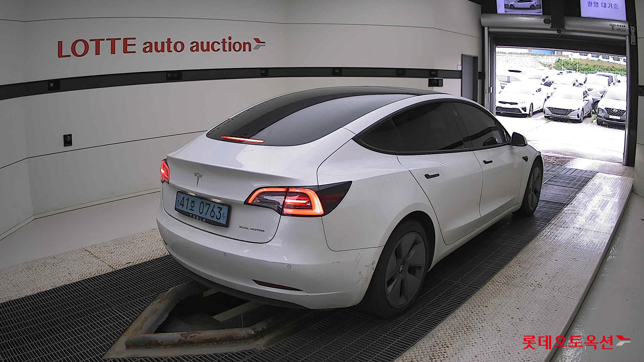 تسلا MODEL 3