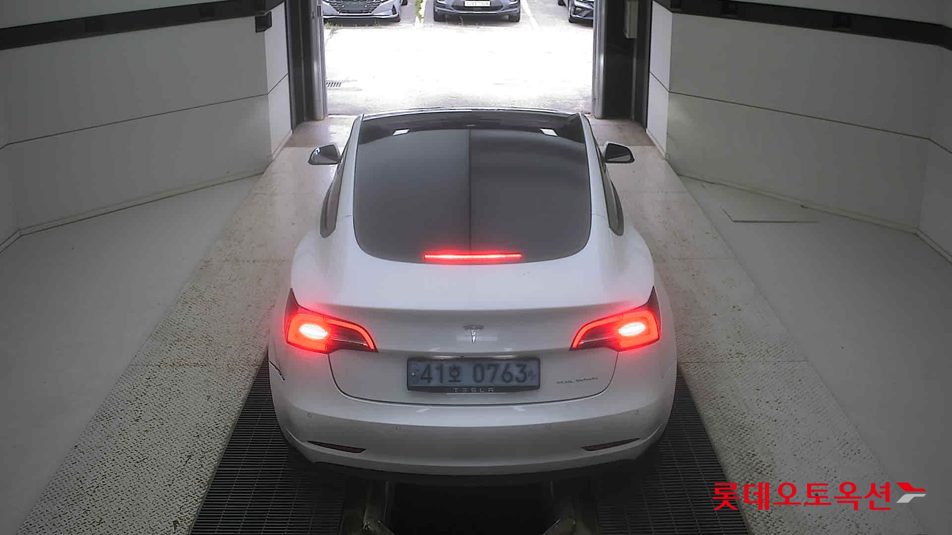 تسلا MODEL 3