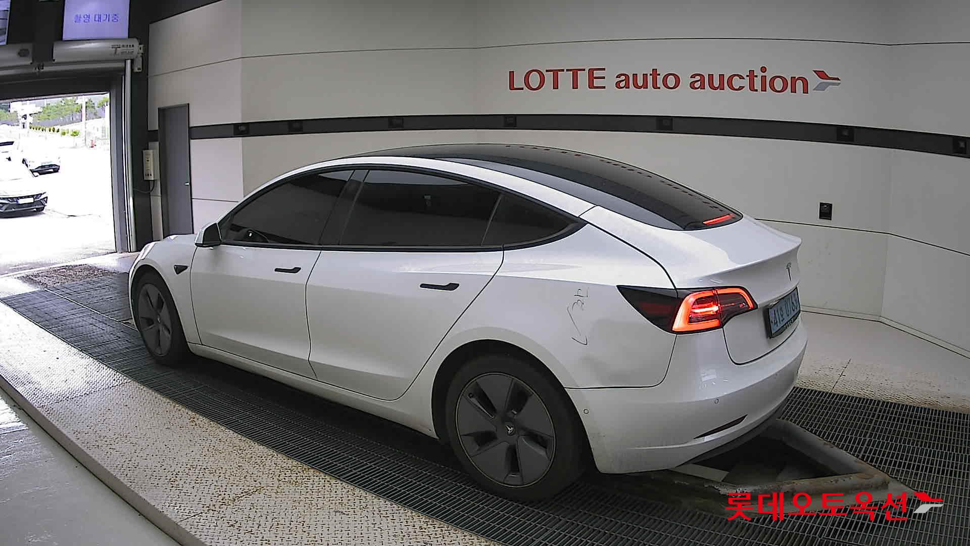 تسلا MODEL 3