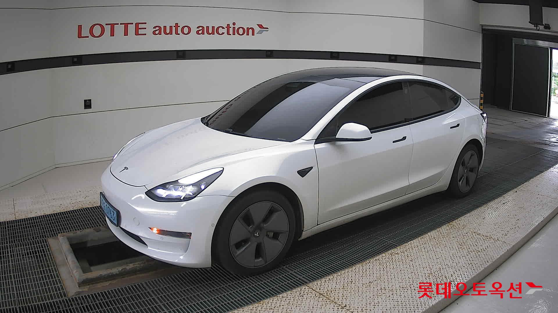 تسلا MODEL 3