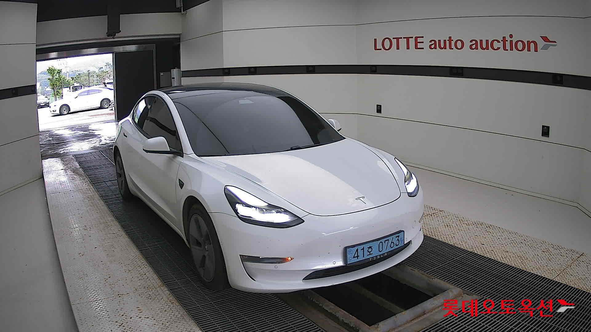 تسلا MODEL 3