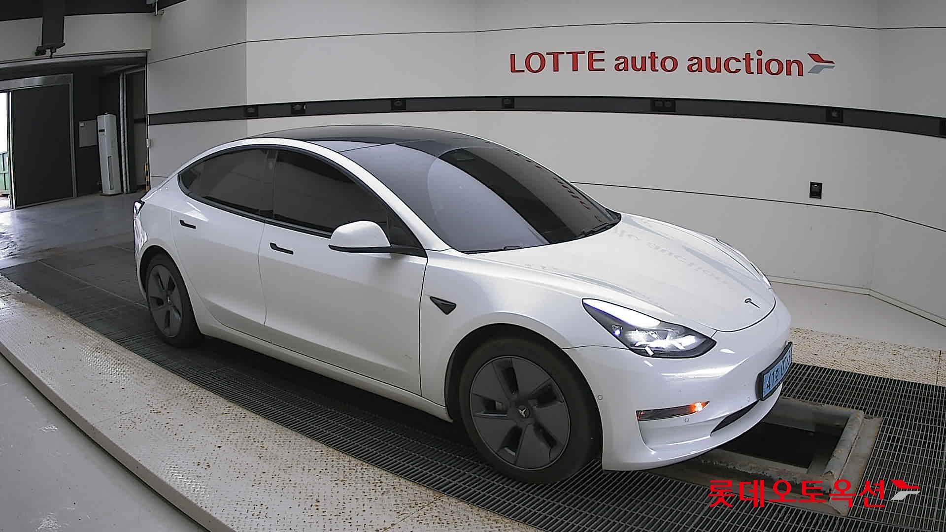 تسلا MODEL 3