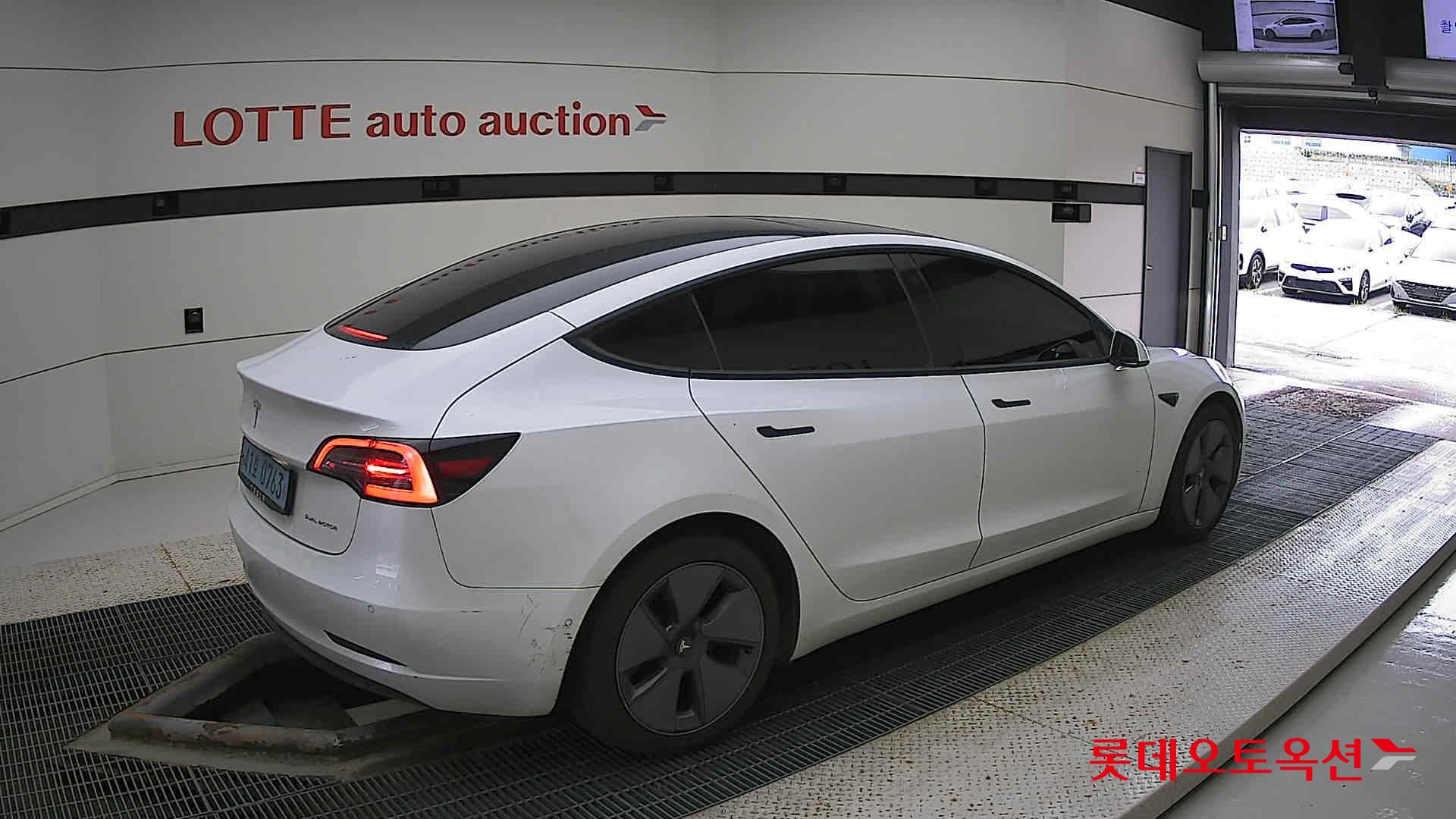 تسلا MODEL 3