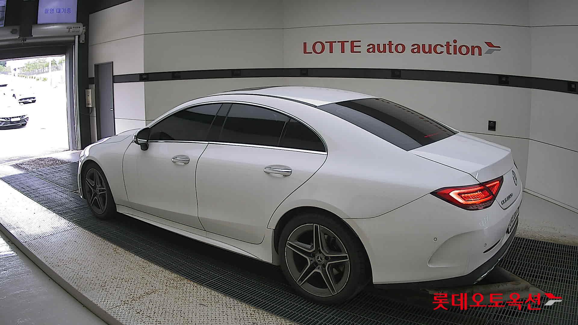 مرسيدس - CLS 300D - Image 10