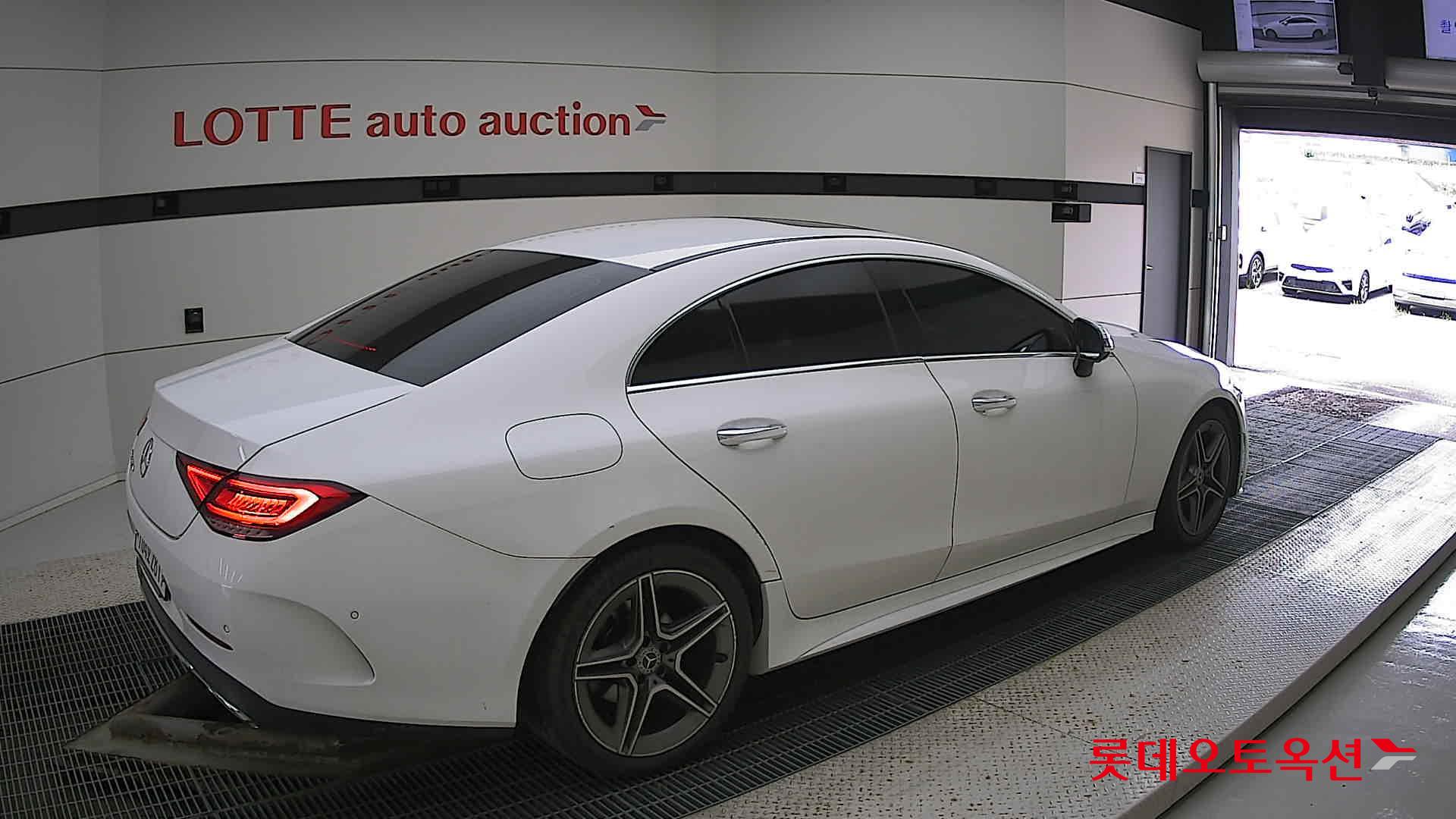 مرسيدس - CLS 300D - Image 19