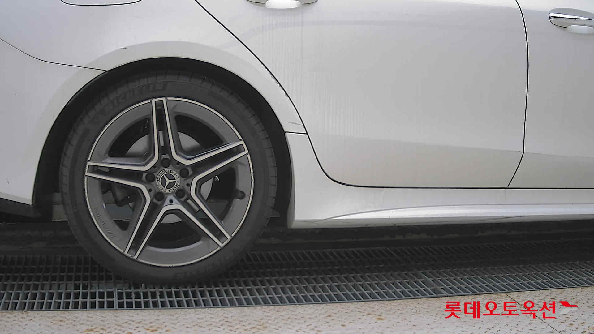 مرسيدس - CLS 300D - Image 24