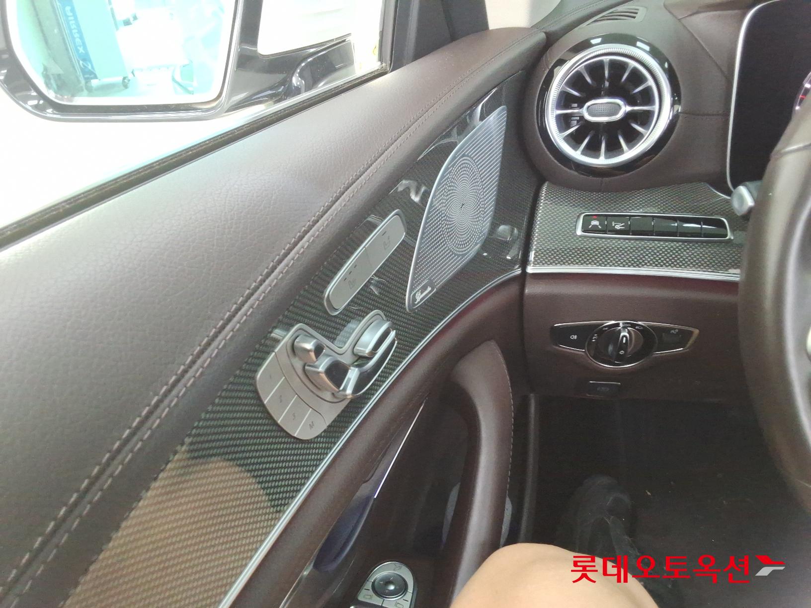 مرسيدس - CLS 300D - Image 28