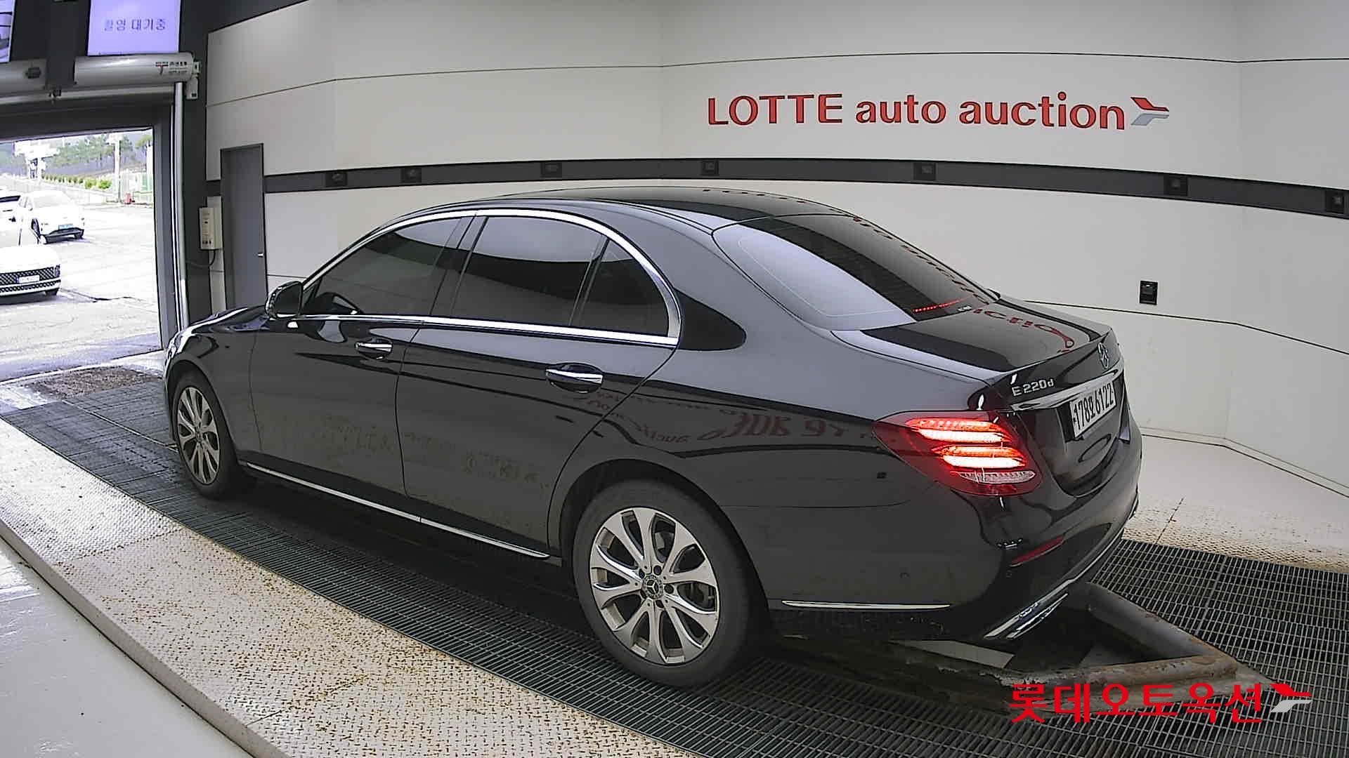 مرسيدس E220D