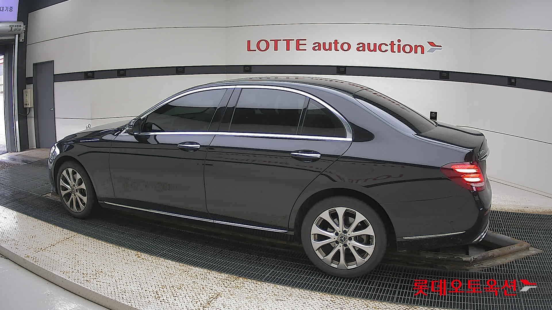 مرسيدس E220D
