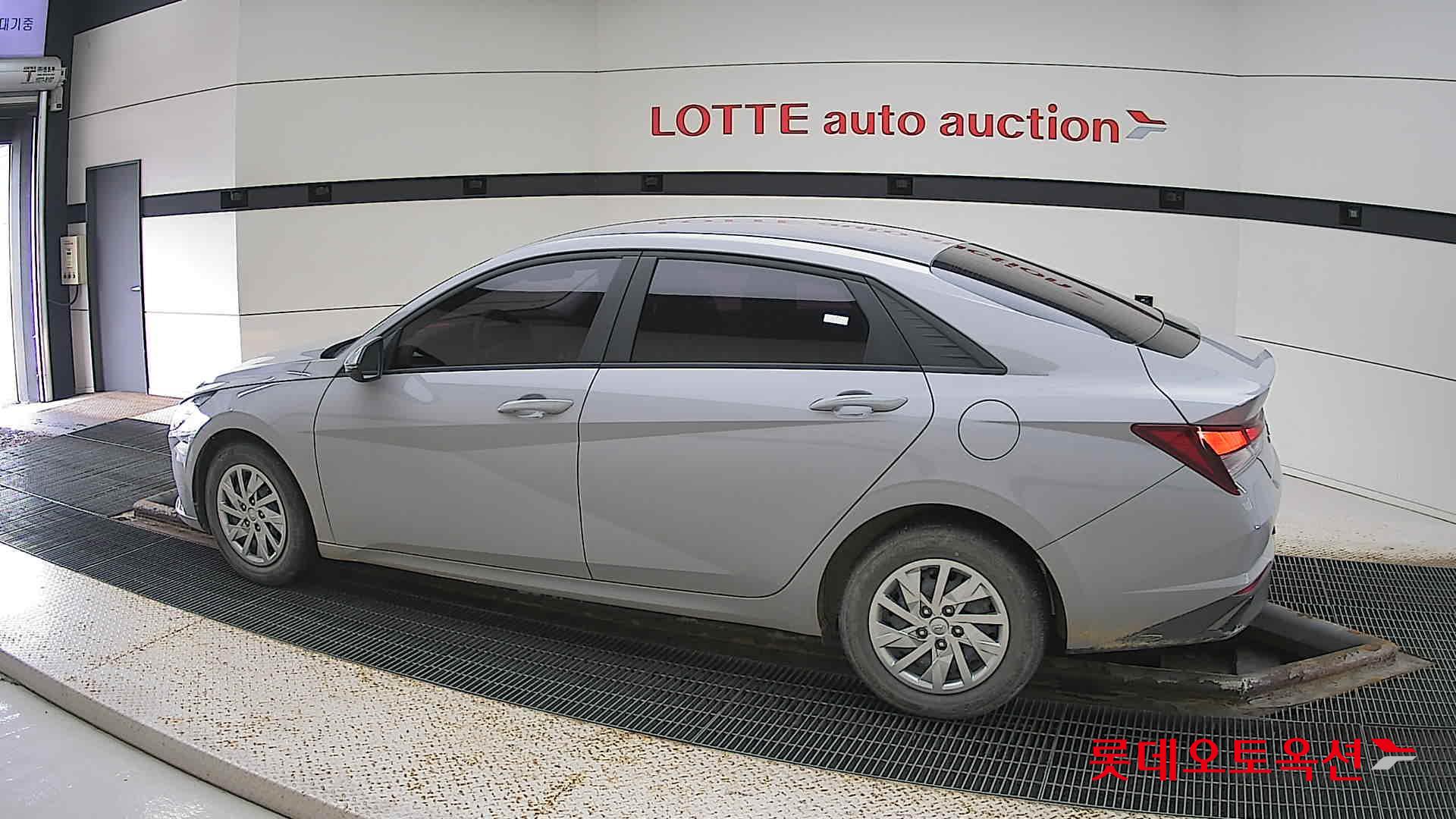 Hyundai Avante id 2888799 из Кореи 11