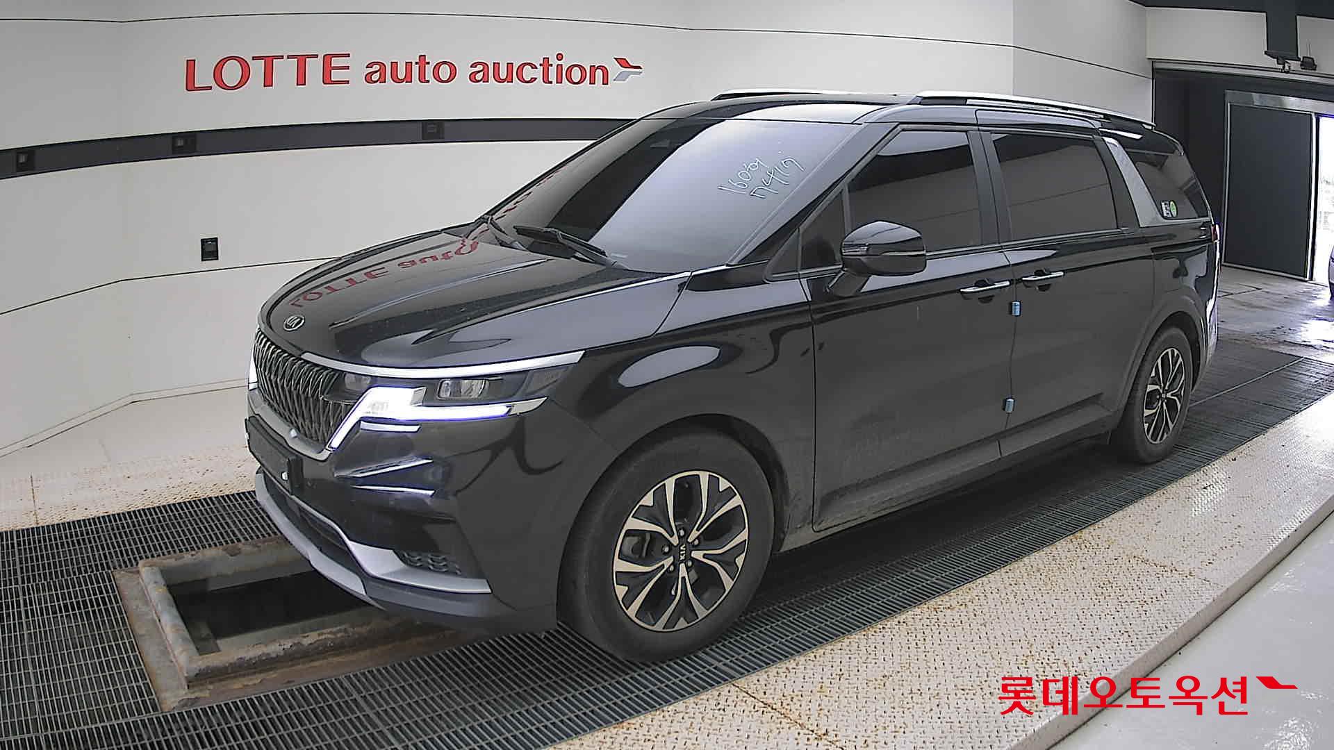 Kia Carnival id 2883655 из Кореи 13