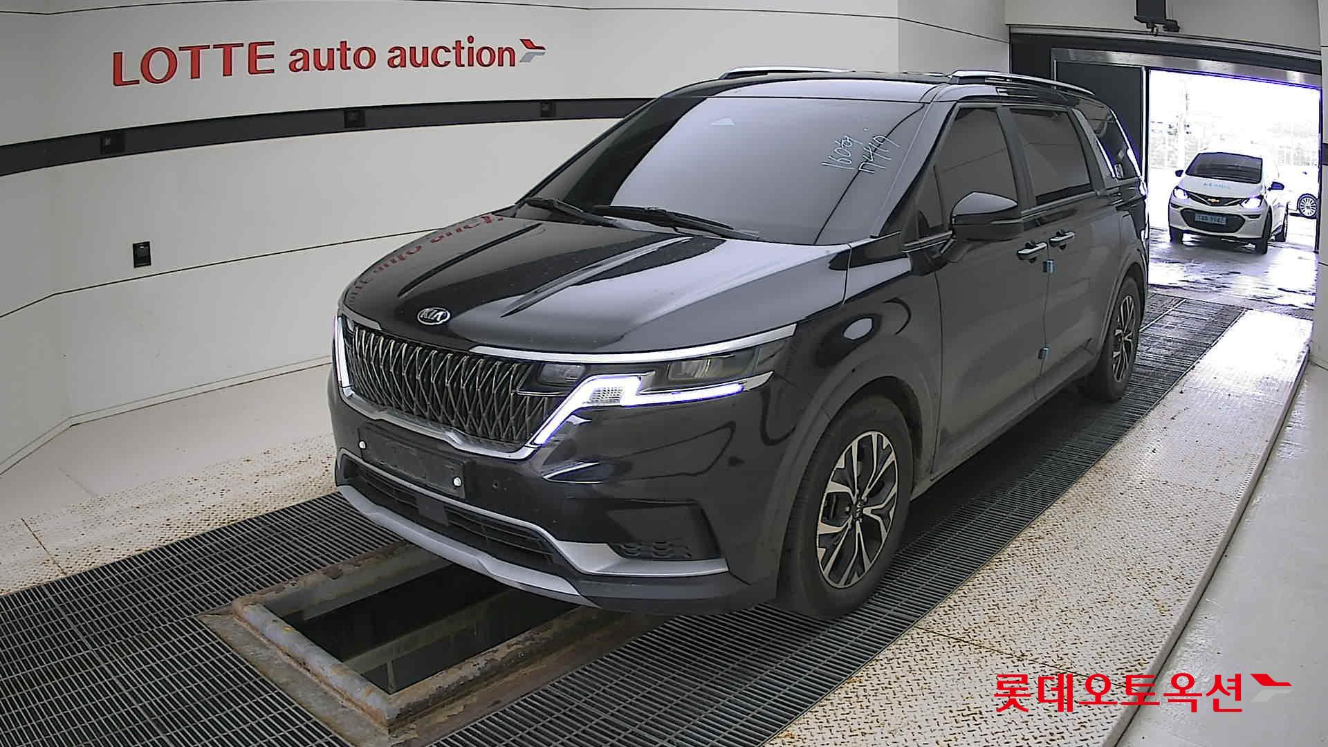 Kia Carnival id 2883655 из Кореи 14