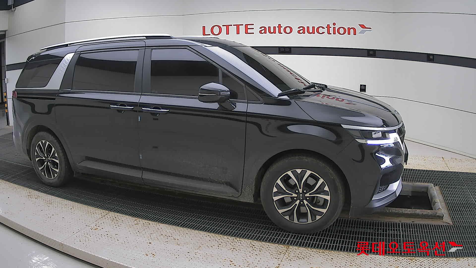 Kia Carnival id 2883655 из Кореи 17