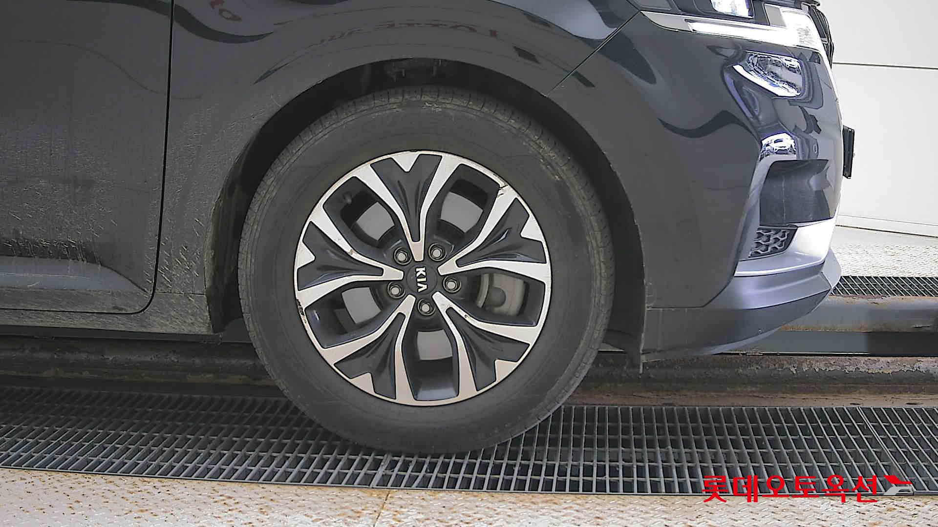 Kia Carnival id 2883655 из Кореи 23