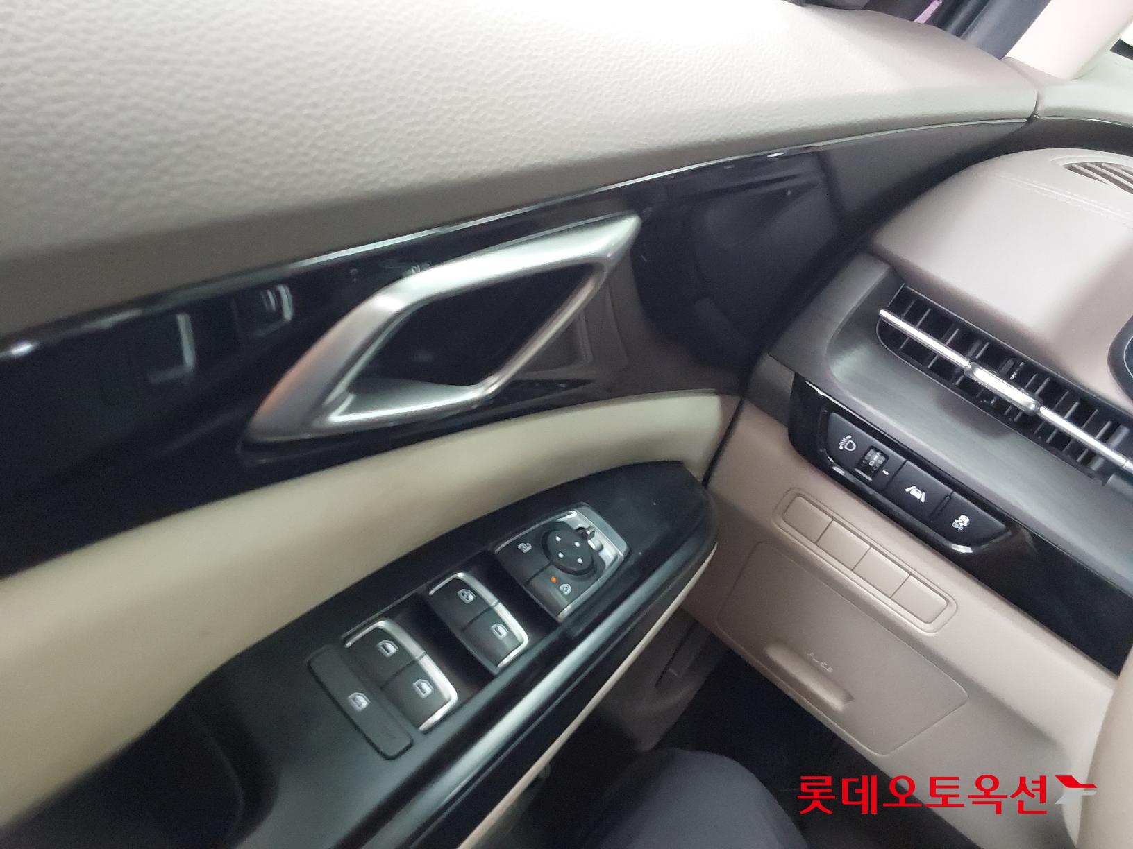 Kia Carnival id 2883655 из Кореи 28