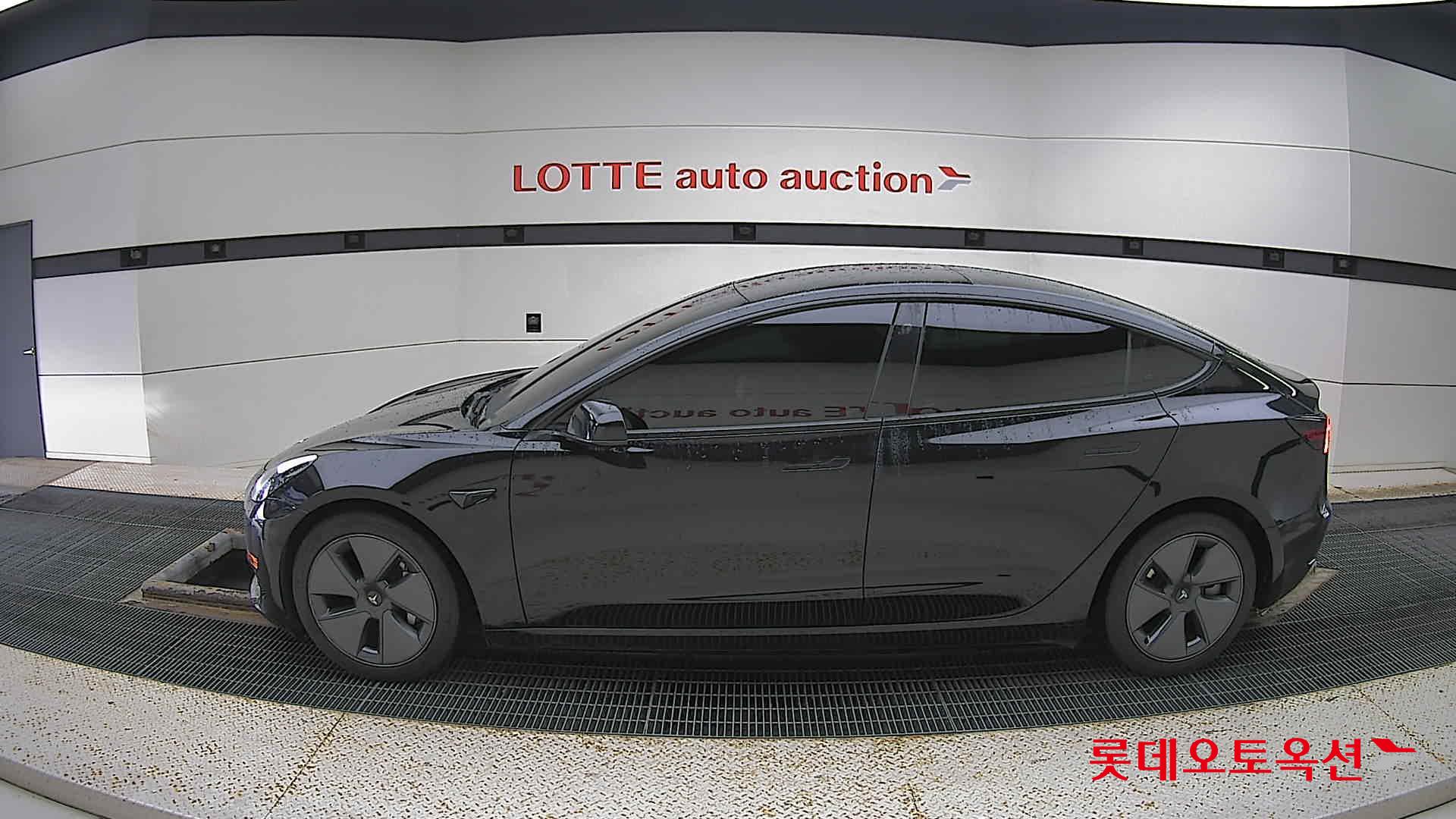 تسلا MODEL 3