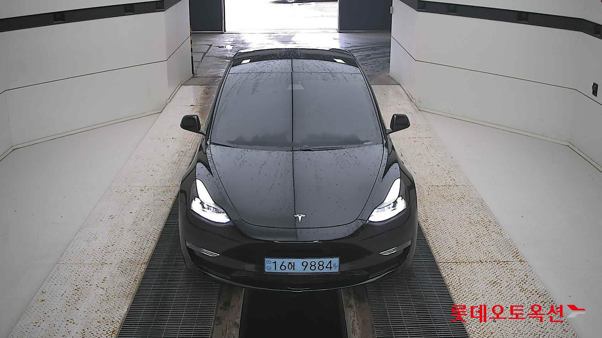 تسلا MODEL 3
