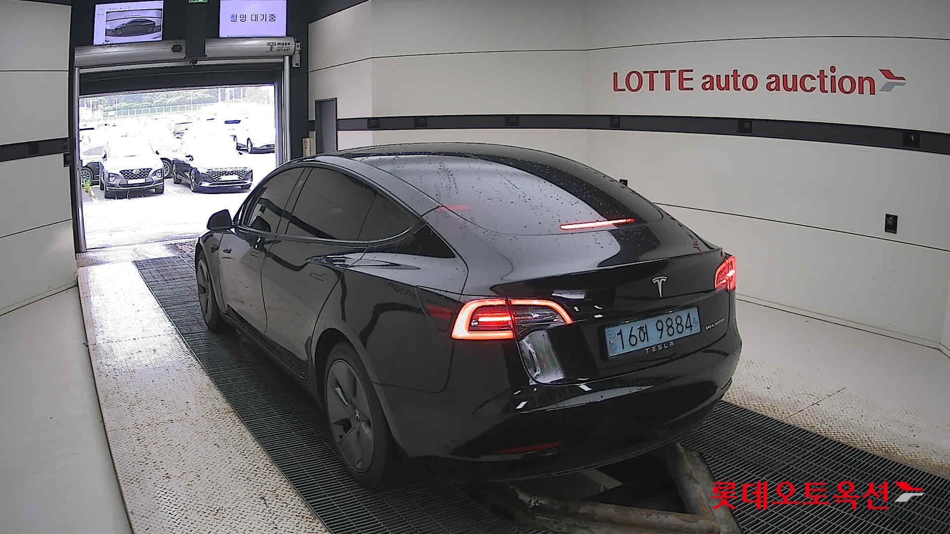 تسلا MODEL 3