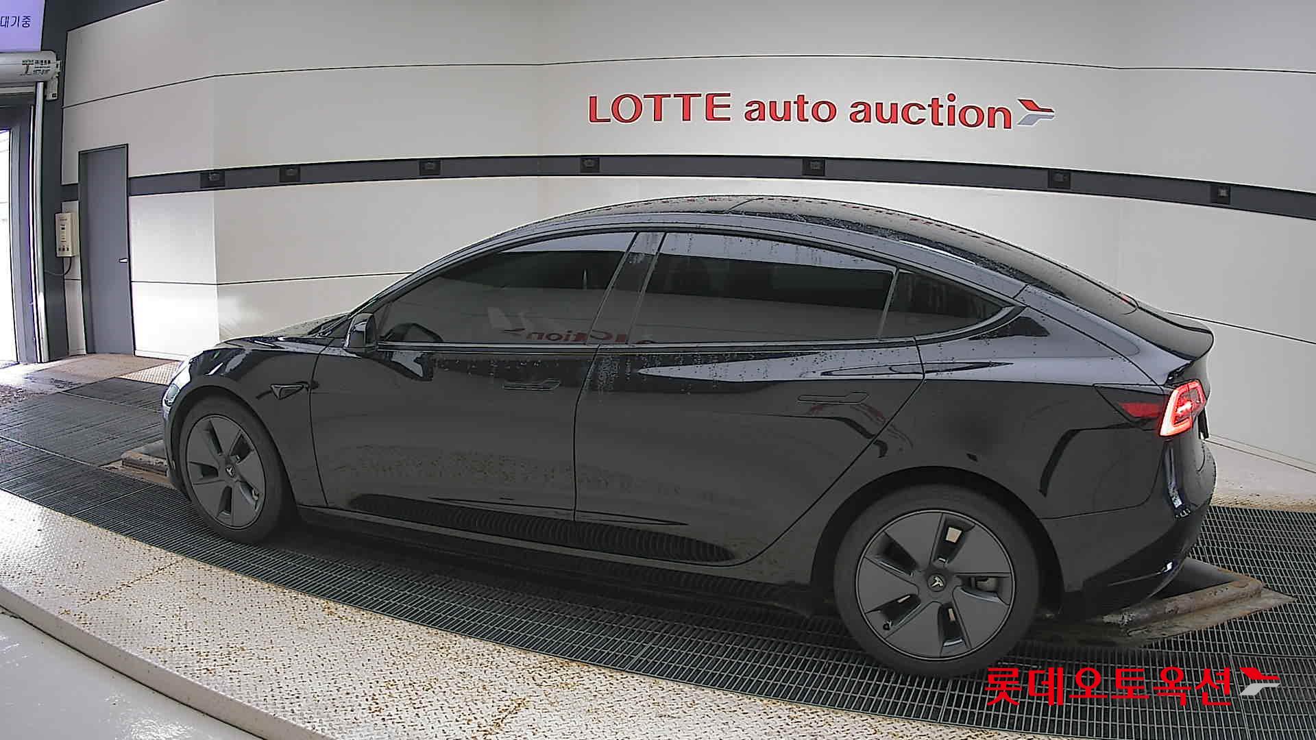 تسلا MODEL 3