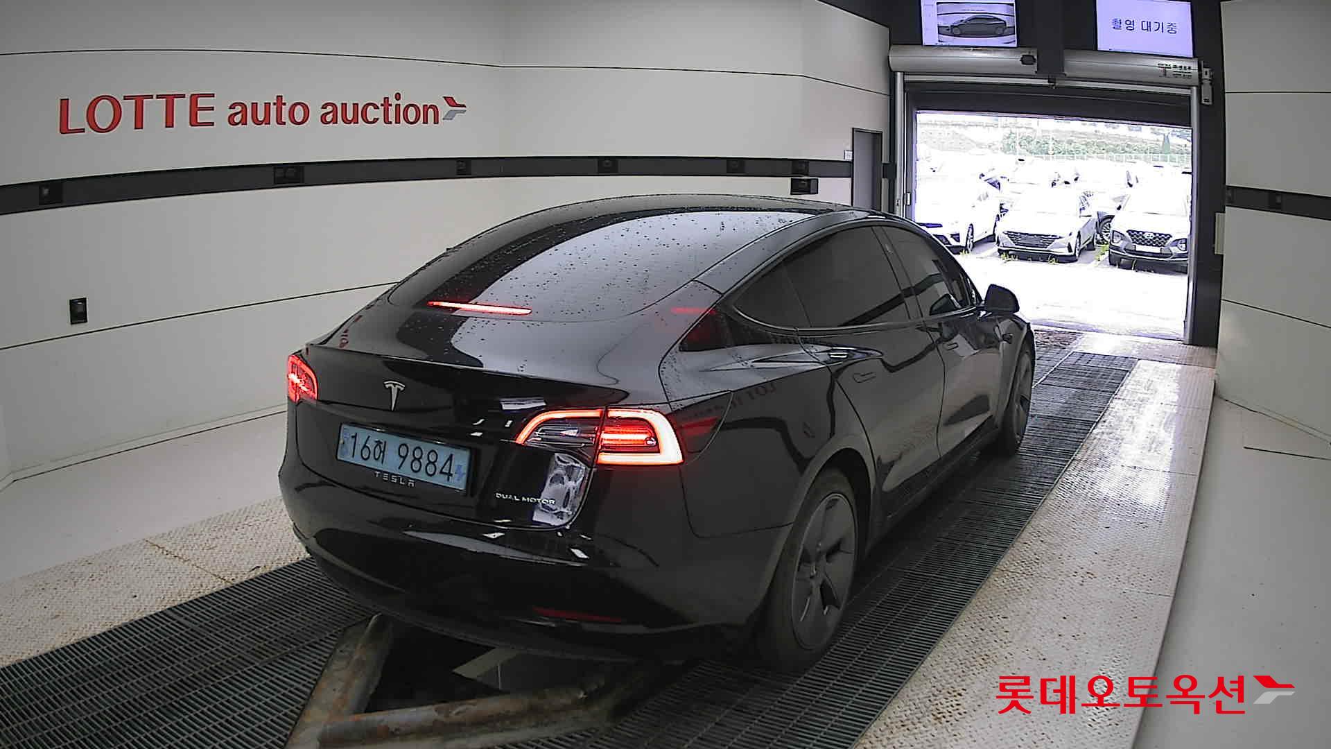تسلا MODEL 3