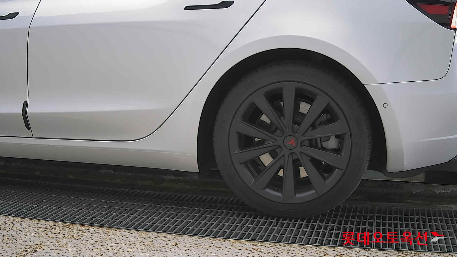 Tesla Model 3 Long Range id 2888889 из Кореи 22