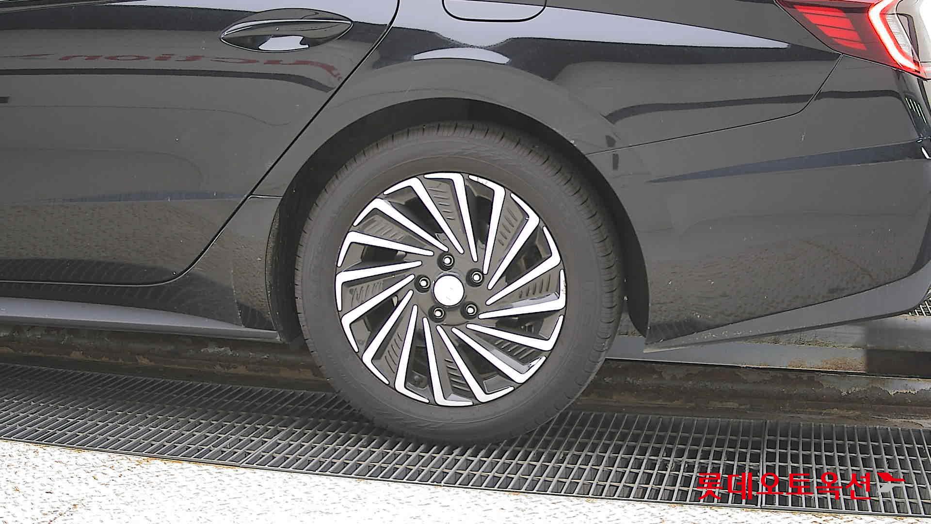 Hyundai Sonata Hybrid id 2888773 из Кореи 22