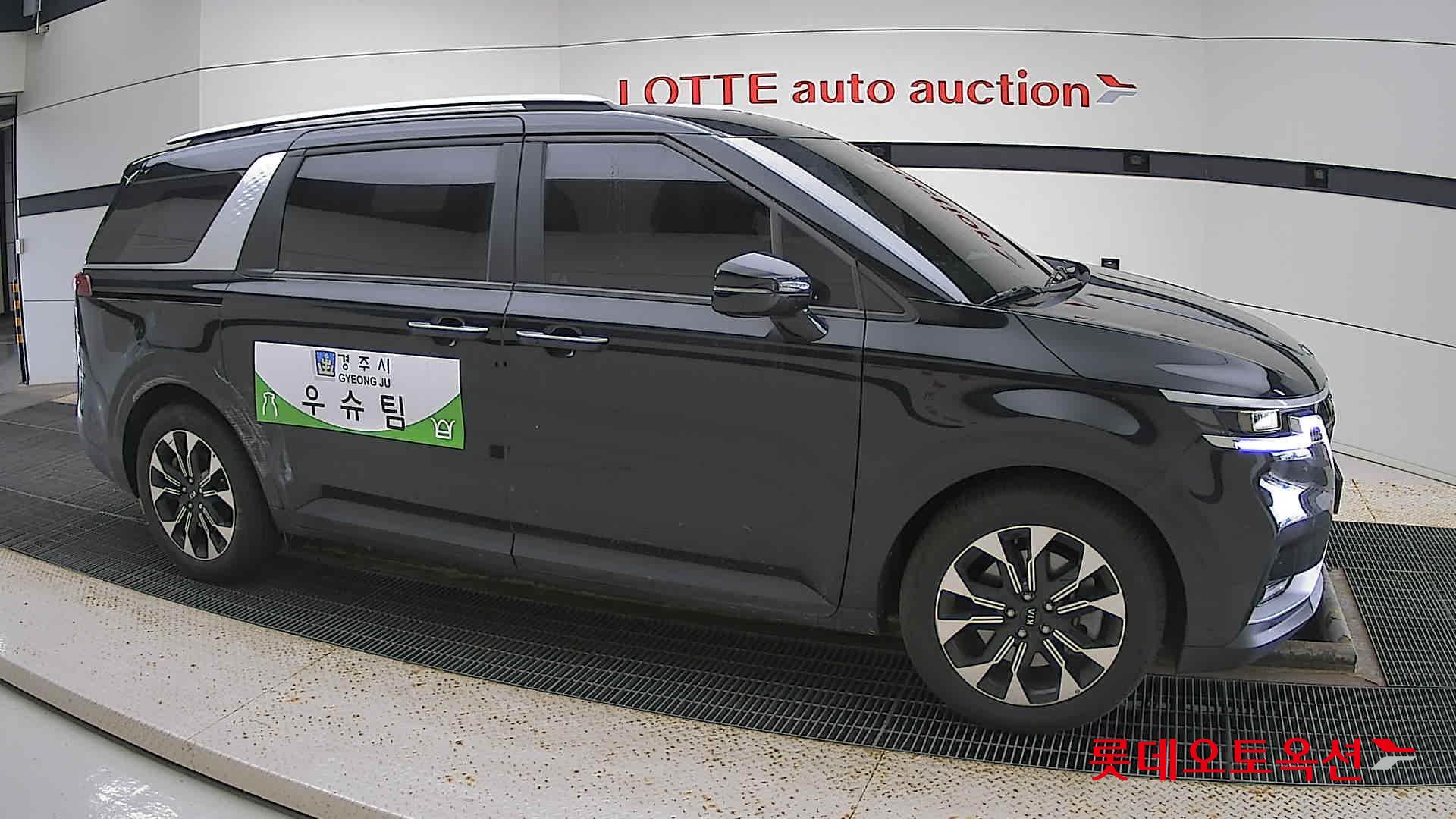 Kia Carnival id 2883689 из Кореи 17