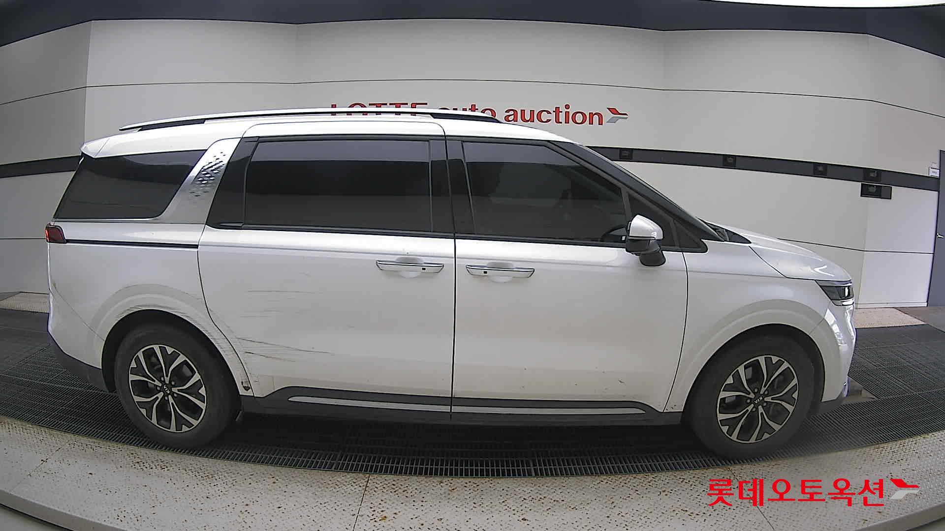 Kia Carnival id 2883686 из Кореи 3