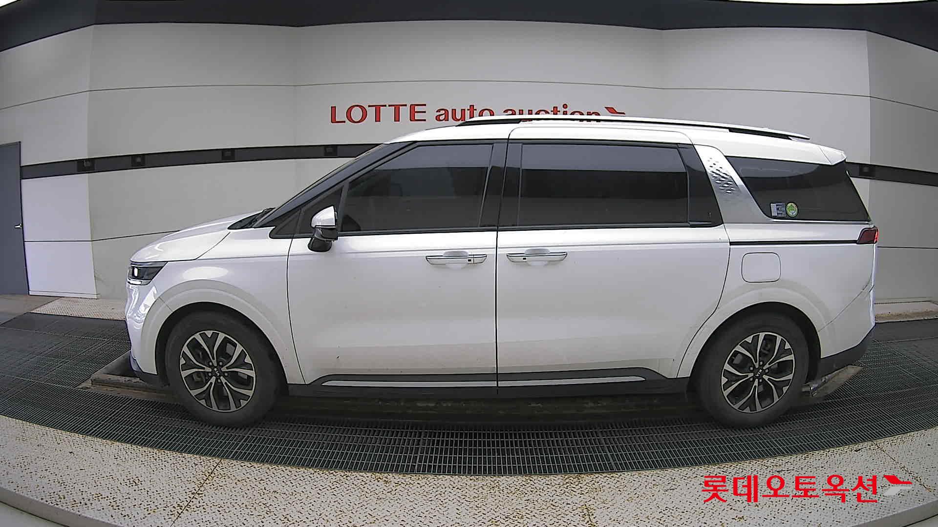 Kia Carnival id 2883686 из Кореи 7