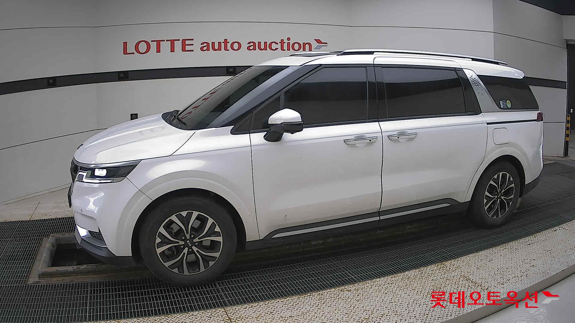 Kia Carnival id 2883686 из Кореи 12