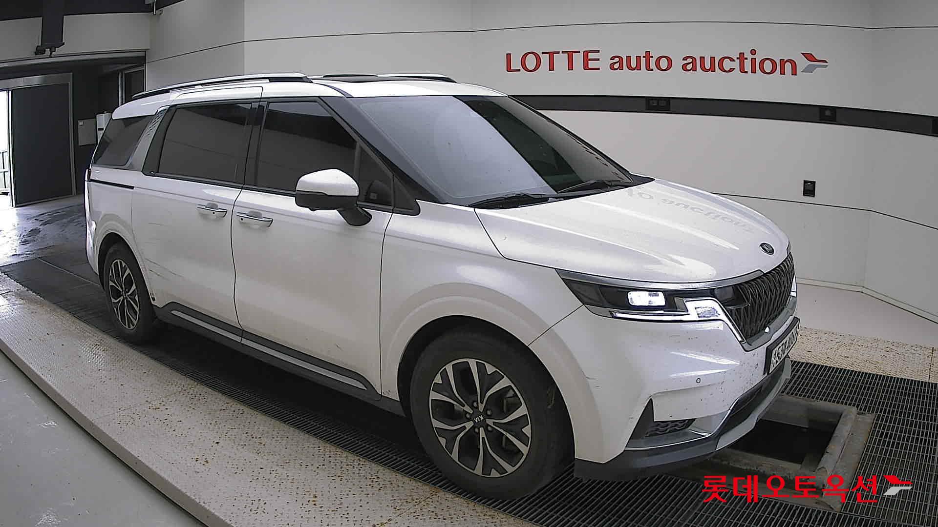 Kia Carnival id 2883686 из Кореи 16