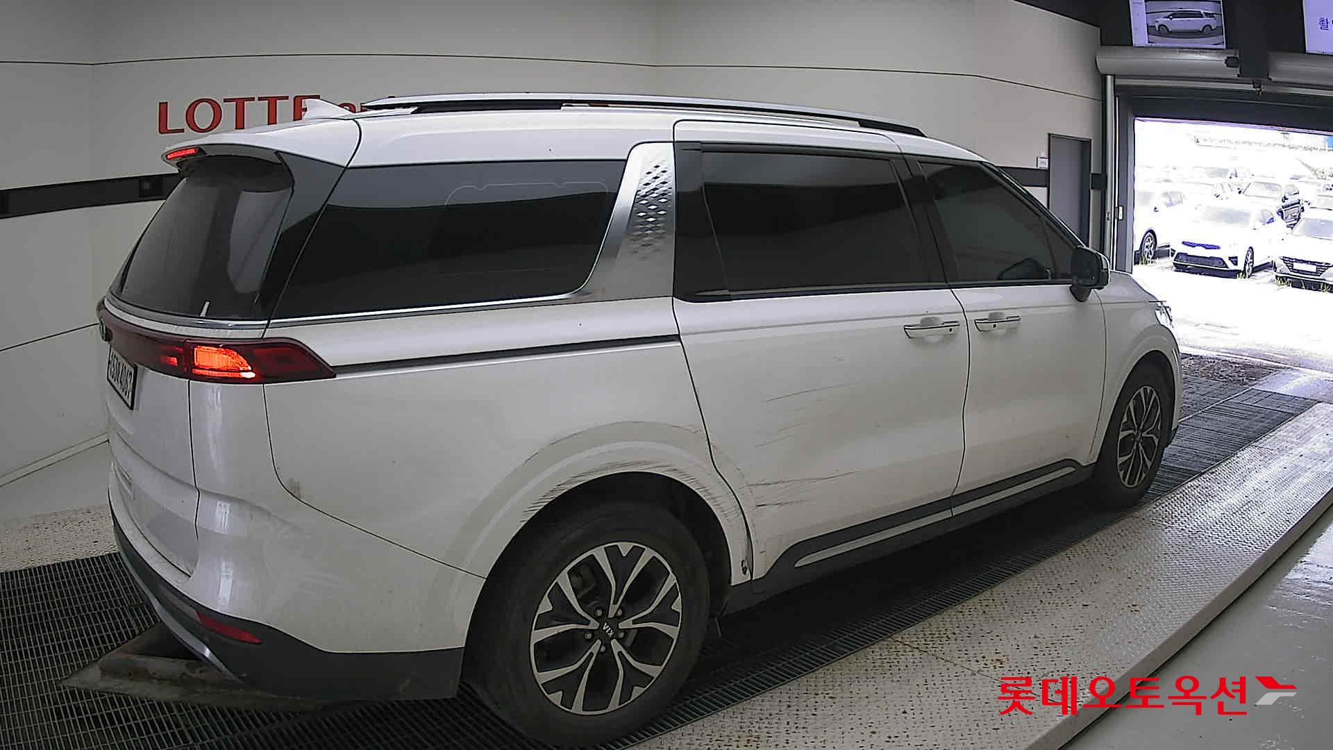 Kia Carnival id 2883686 из Кореи 19