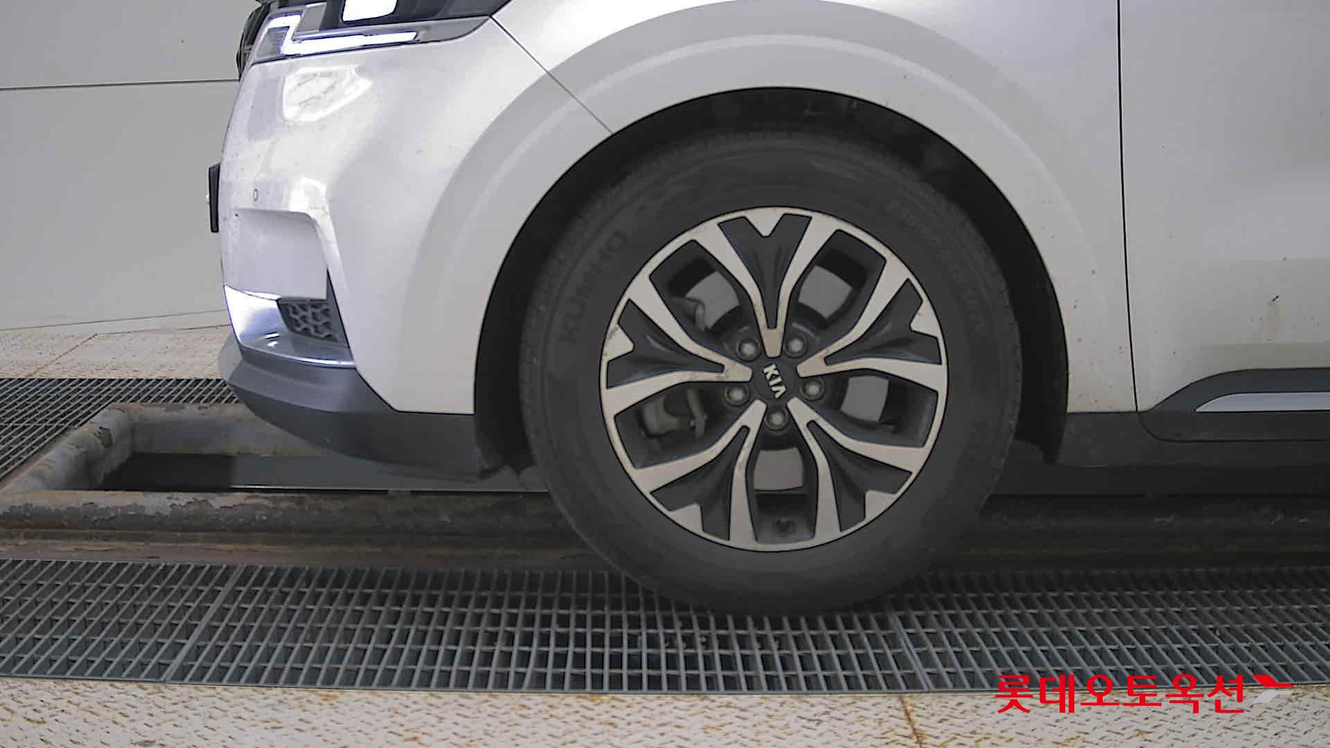 Kia Carnival id 2883686 из Кореи 21