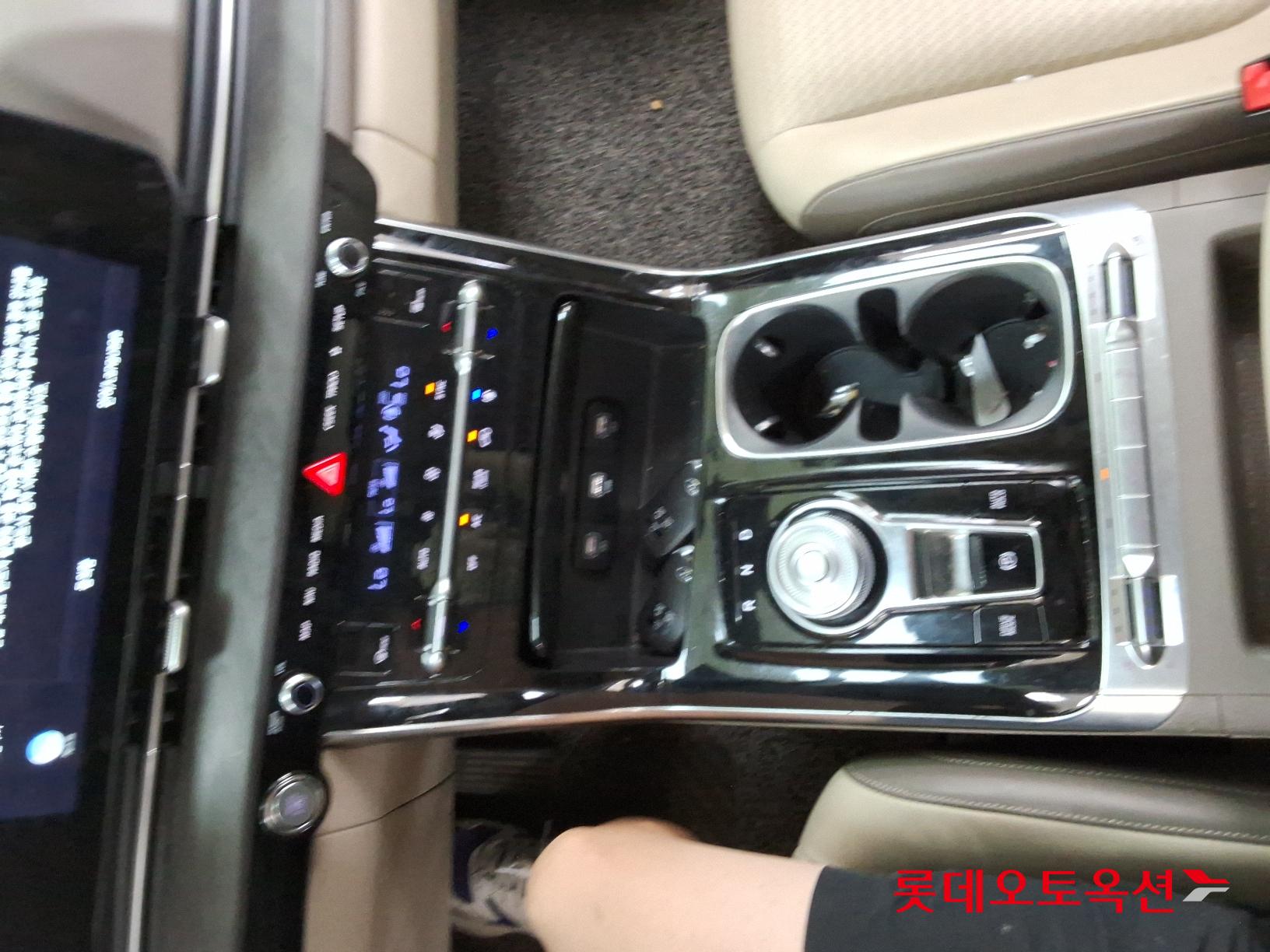 Kia Carnival id 2883686 из Кореи 31