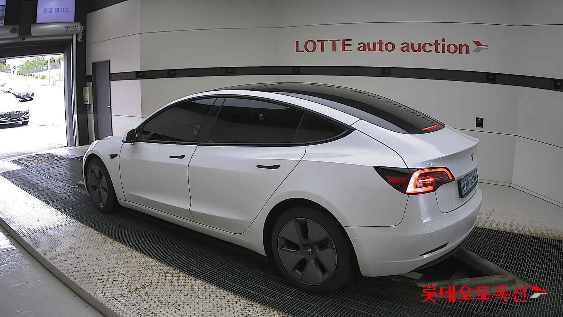 تسلا MODEL 3