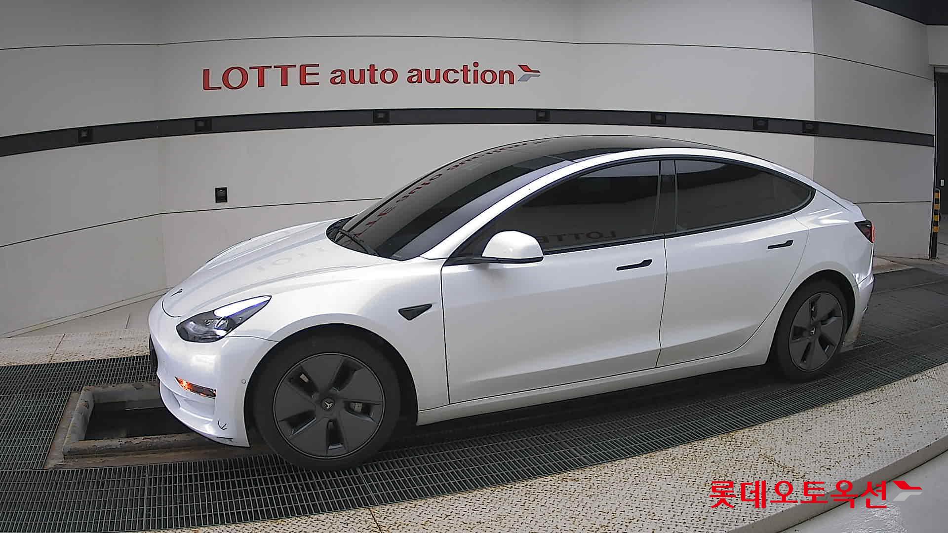 تسلا MODEL 3