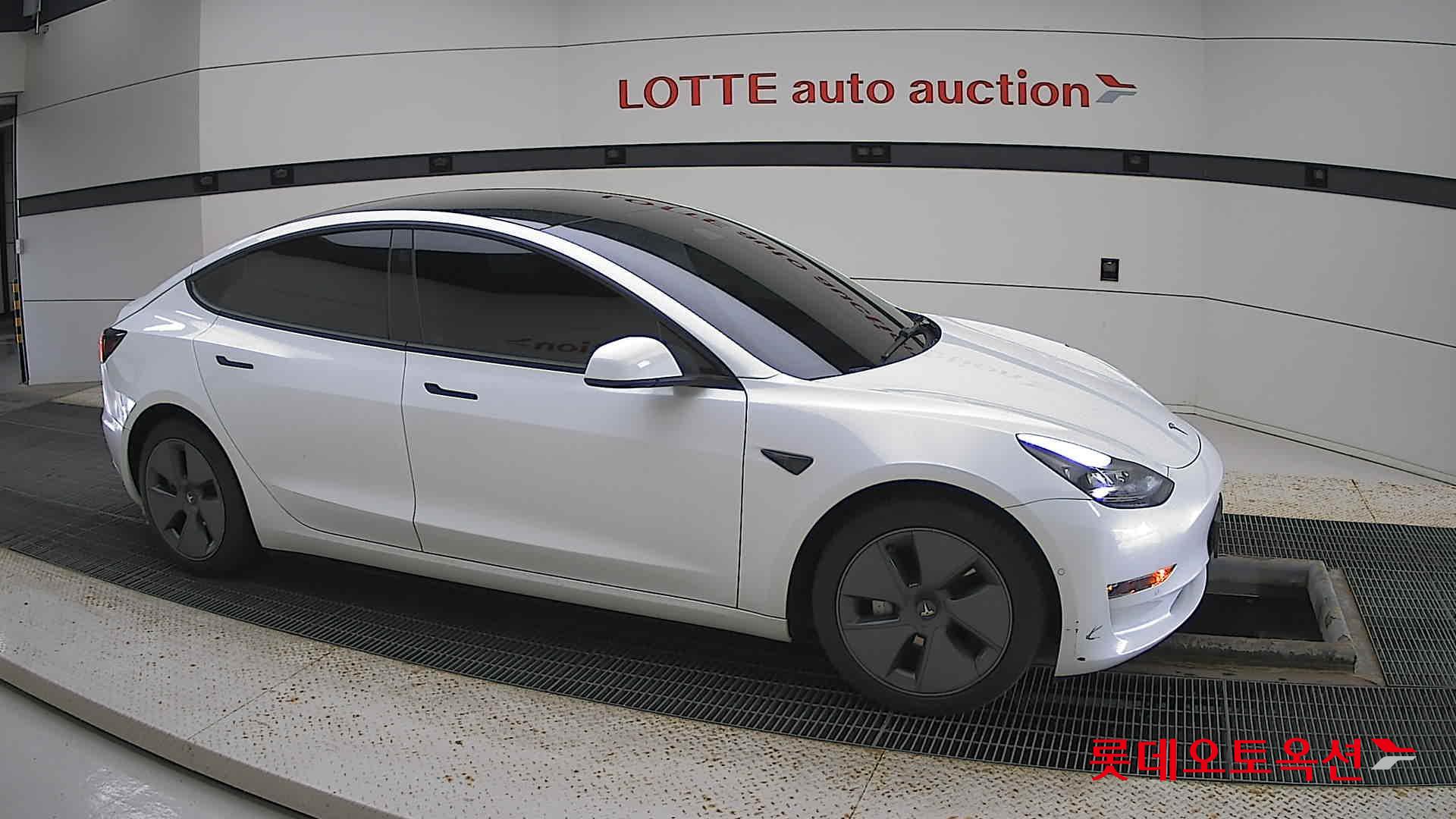 تسلا MODEL 3