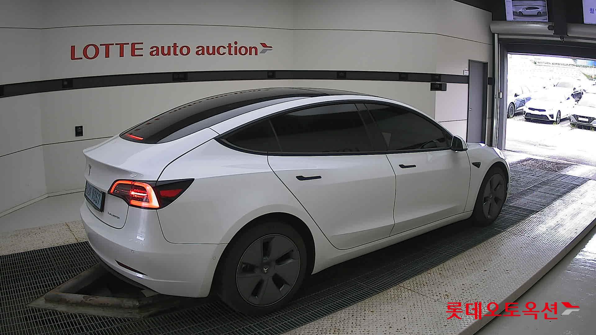 تسلا MODEL 3