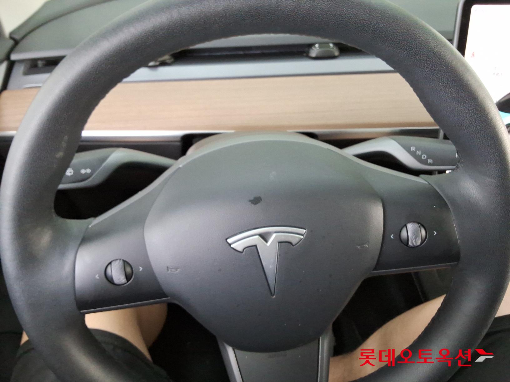 تسلا MODEL 3