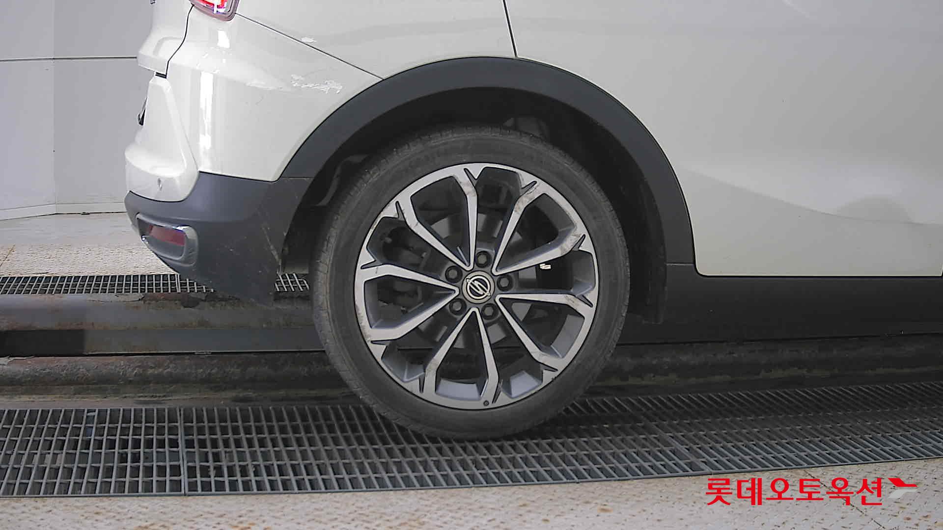 SsangYong Tivoli id 2914813 из Кореи 24