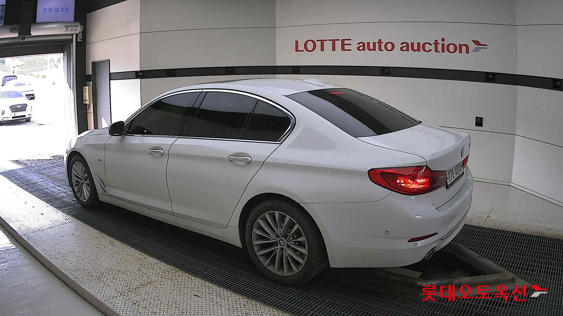 بي ام دبليو 520d الفئة الخامسة