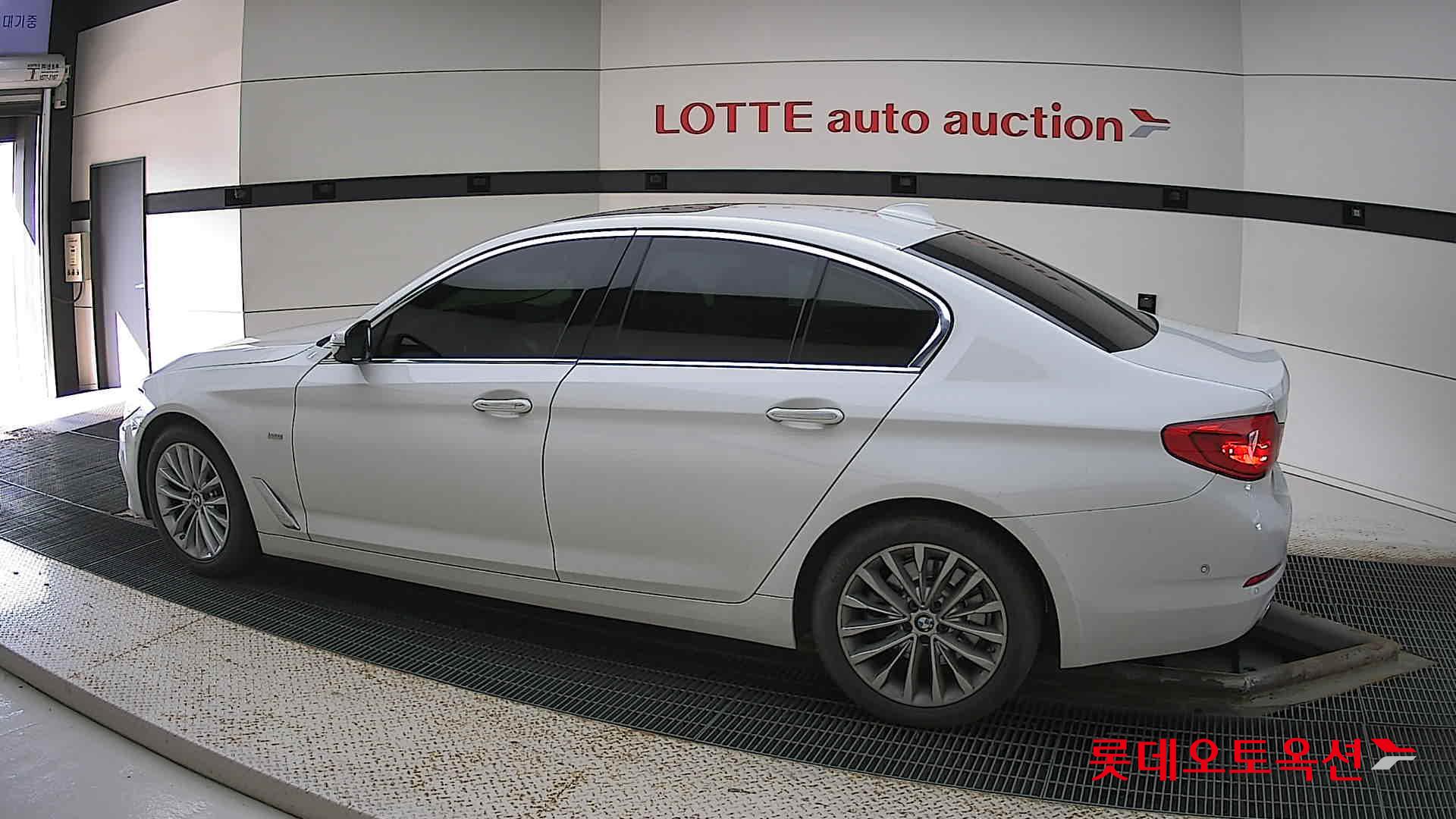 بي ام دبليو 520d الفئة الخامسة