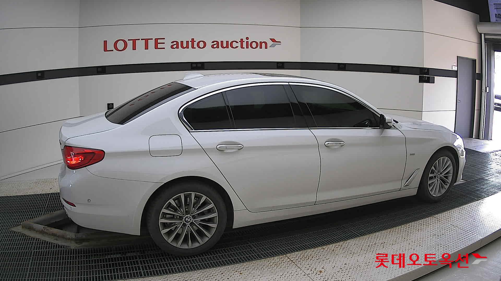 بي ام دبليو 520d الفئة الخامسة