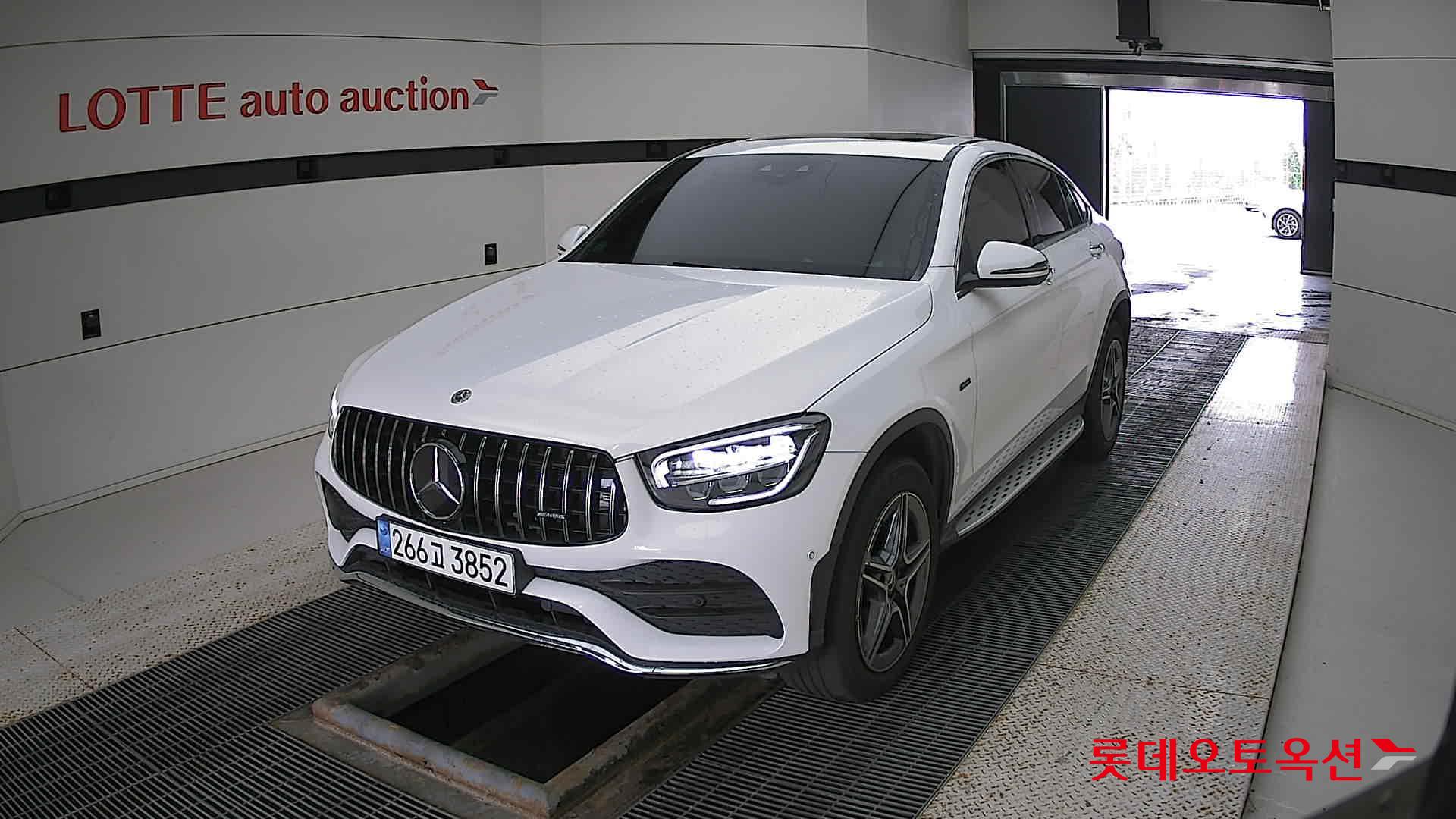 مرسيدس - GLC300 (2021)