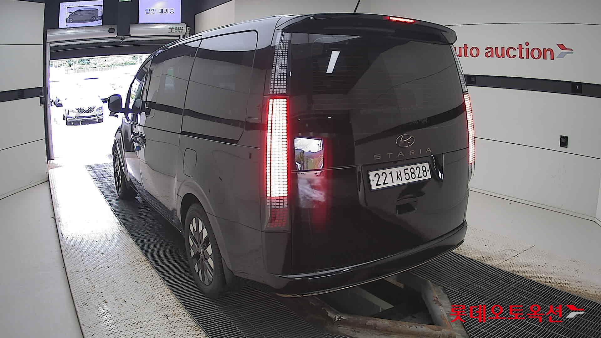 Hyundai Staria Lounge id 2883575 из Кореи 9