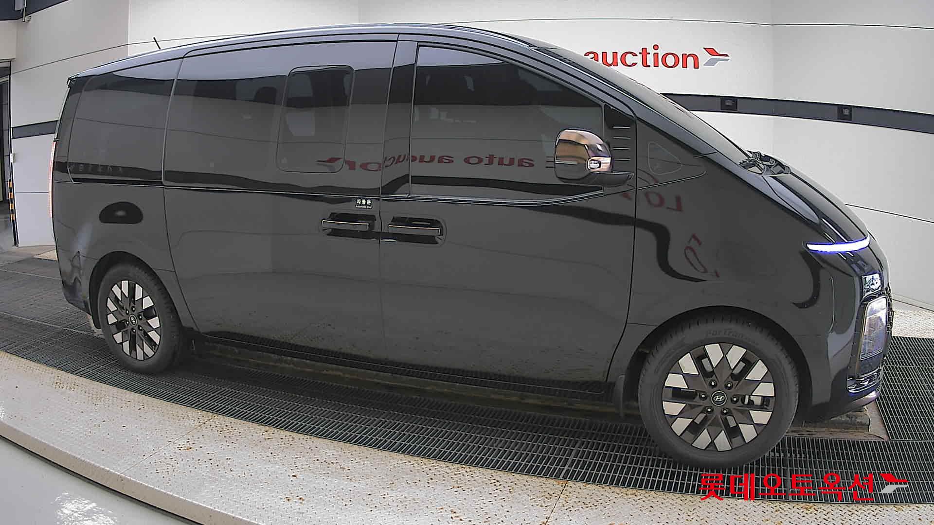 Hyundai Staria Lounge id 2883575 из Кореи 17